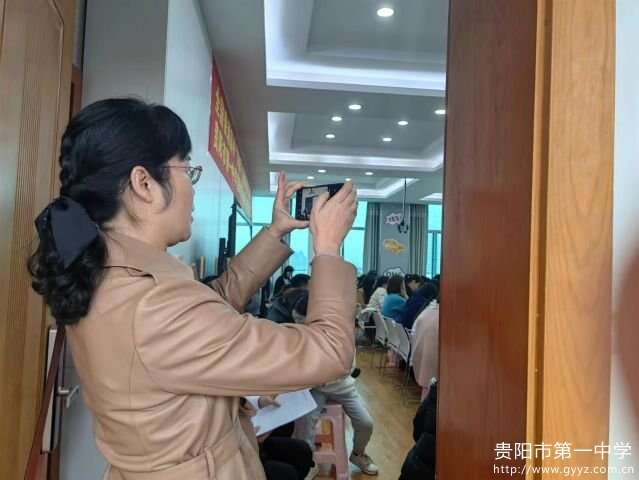领导、专家听课现场3.jpg 领导、专家听课现场3.jpg